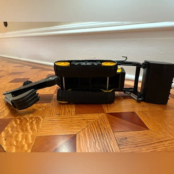 Tonka Toy Digger/Backhoe with Tracks - Picture 4 of 4